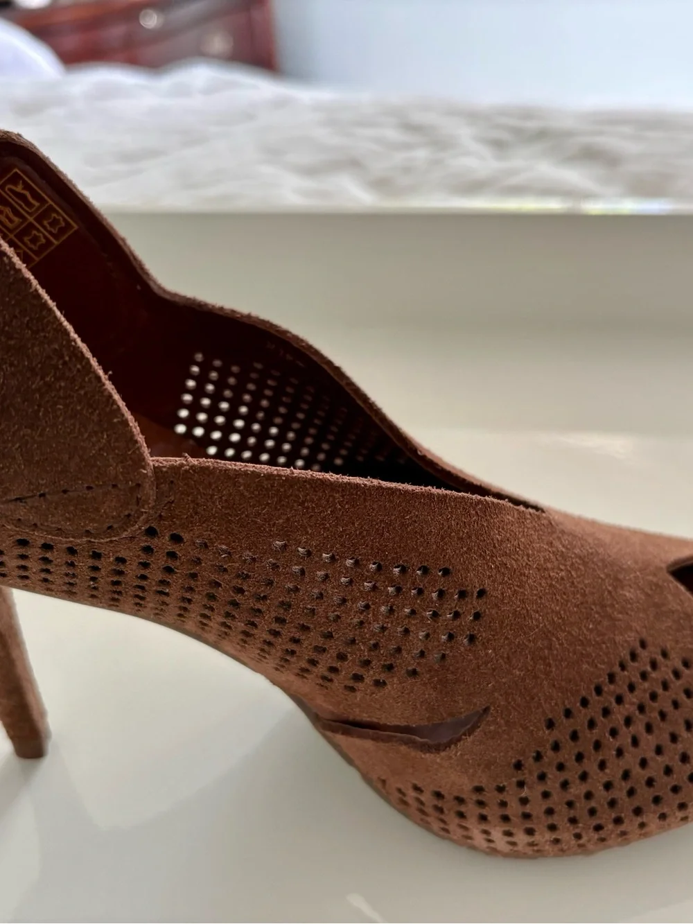 Pedro Garcia Sofia Suede Peep Toe Slingback Heels Brown 39 NWOT